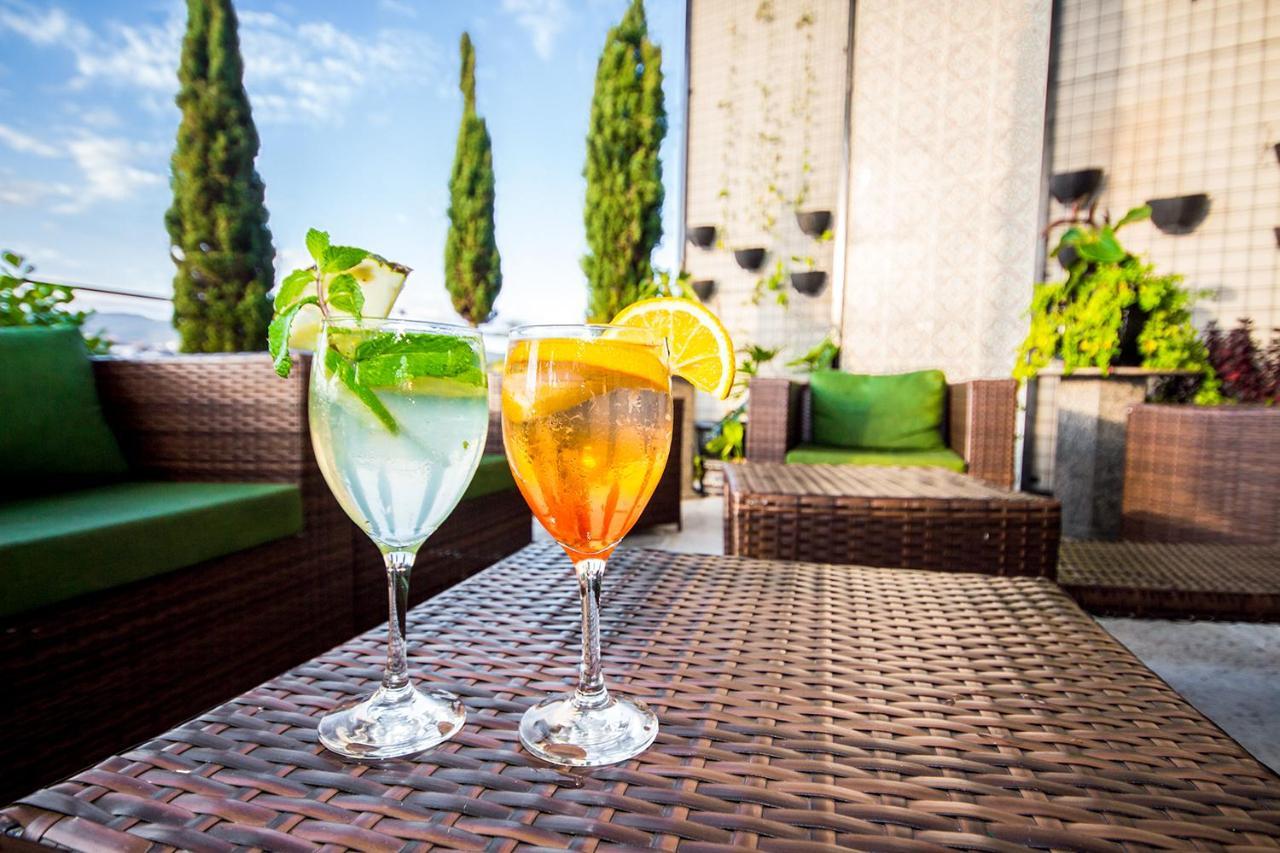 Golden Park All Inclusive Poços de Caldas Extérieur photo Rooftop bar