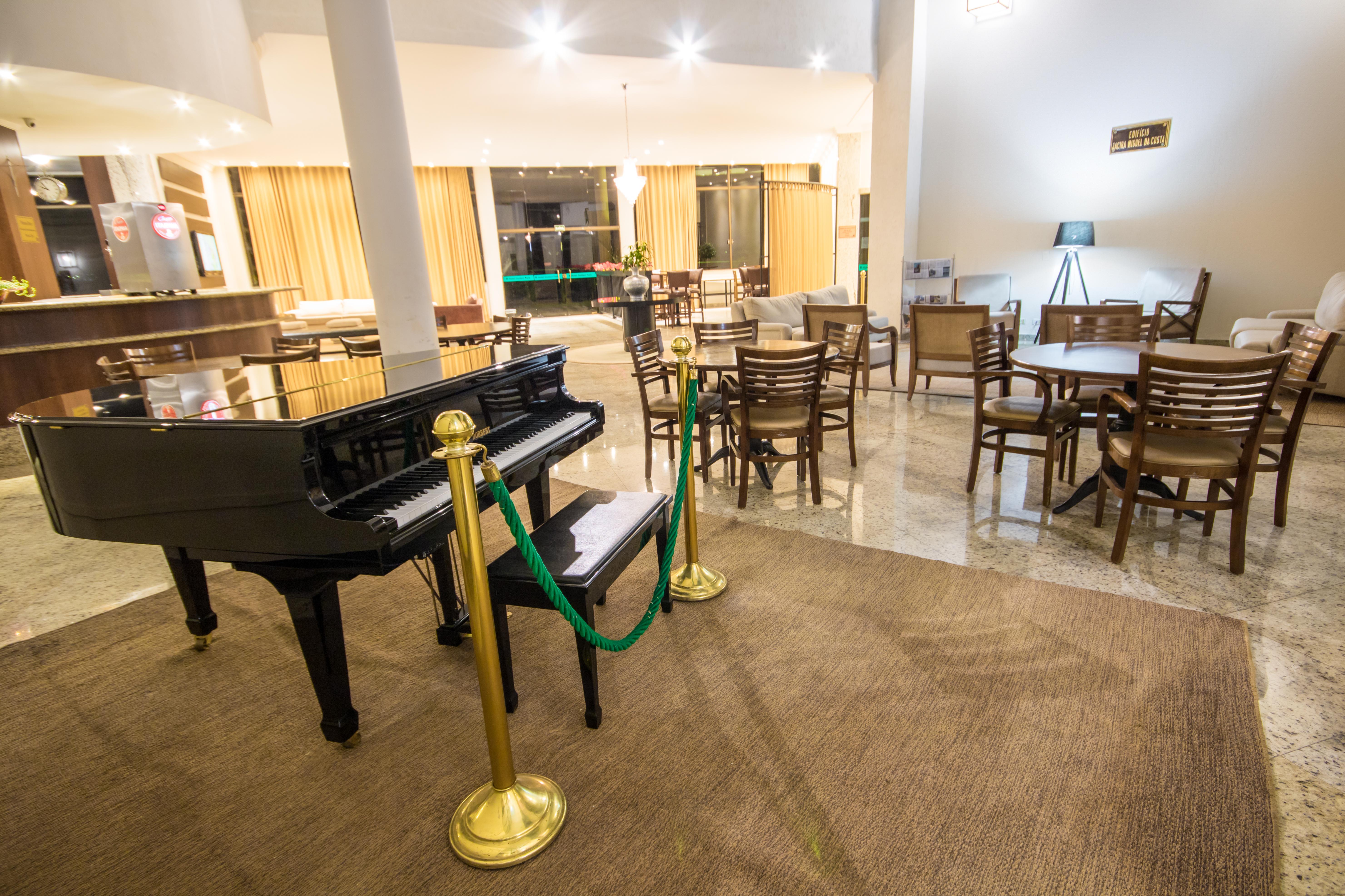 Golden Park All Inclusive Poços de Caldas Extérieur photo The lounge at the airport