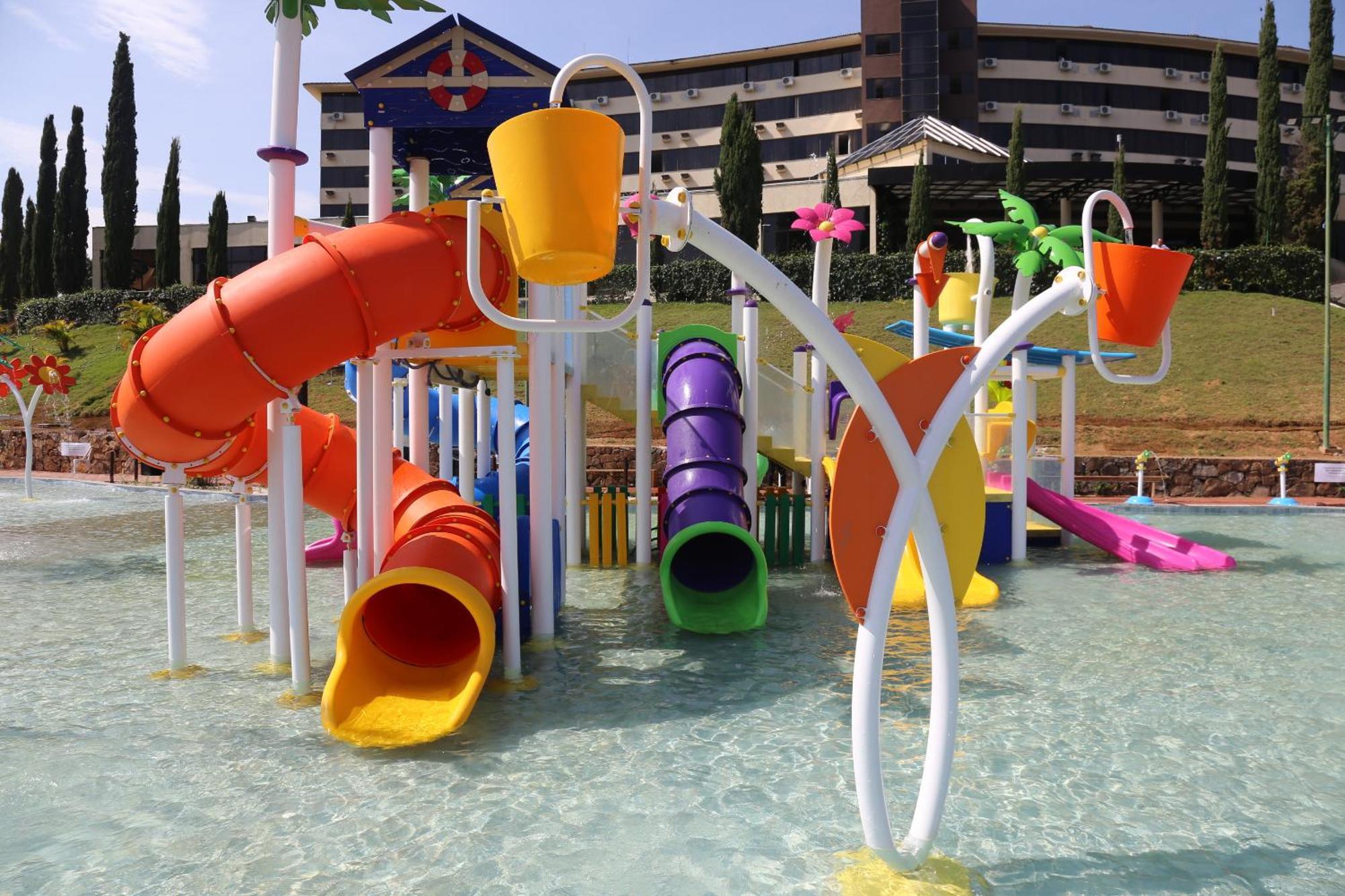 Golden Park All Inclusive Poços de Caldas Extérieur photo A water playground at a hotel