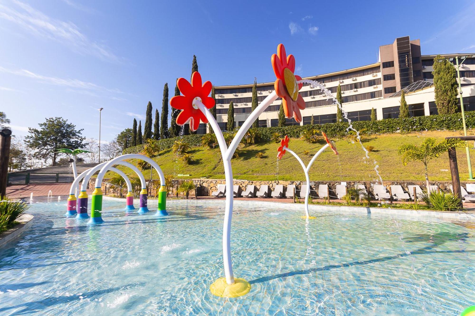 Golden Park All Inclusive Poços de Caldas Extérieur photo The children's pool at the hotel